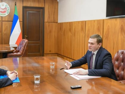 Глава Хакасии встретился с руководителем Росздравнадзора