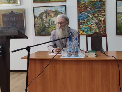 Протоиерей Геннадий Фаст провел встречу с жителями Минусинска