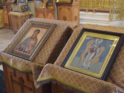 Архиерейское служение в день памяти священномученика Игнатия Богоносца и праведного Иоанна Кронштадтского