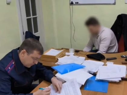 В Минусинске задержали гендиректора по подозрению в даче взятки экс-главврачу ЦРБ