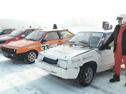 Чемпионат республики по автогонкам прошёл в Абакане в парке культуры и отдыха