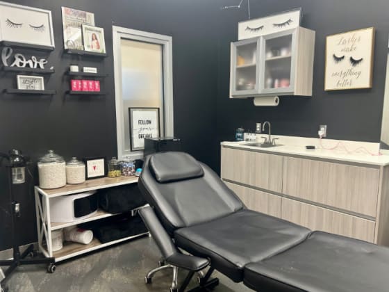 Sola Salon Studios Champaign Commons