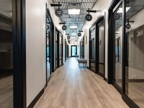 Sola Salon Studios Walnut Creek - Ygnacio Plaza