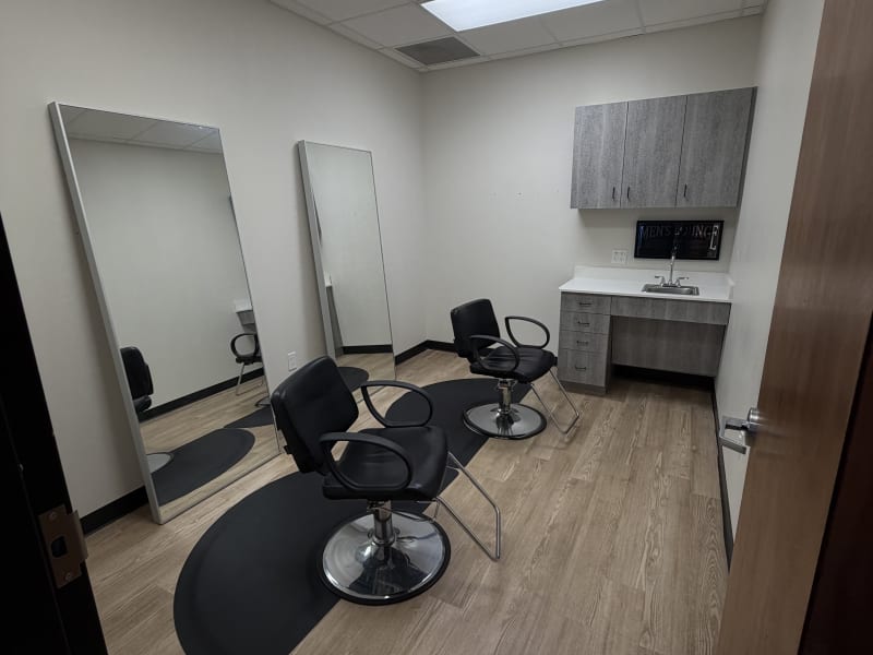 South Studio Suites photo 2