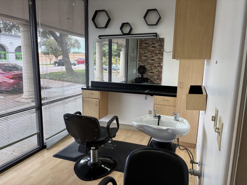 Salon suites of HEB photo 3