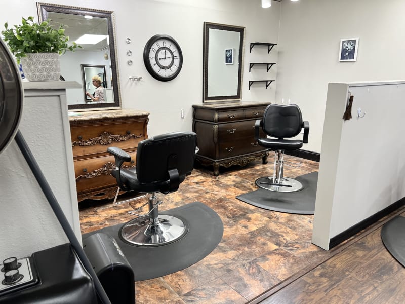 Avenue Salon photo 4