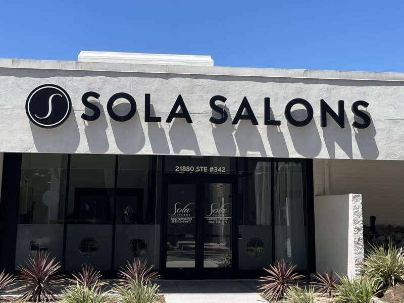 Sola Salon Studios Torrance - Del Amo Fashion Center