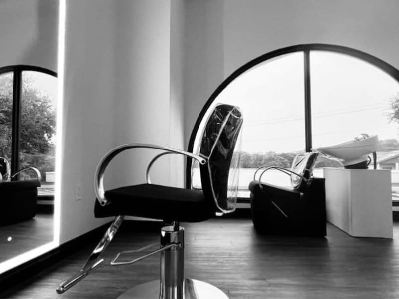MY SALON Suite Oak Hill
