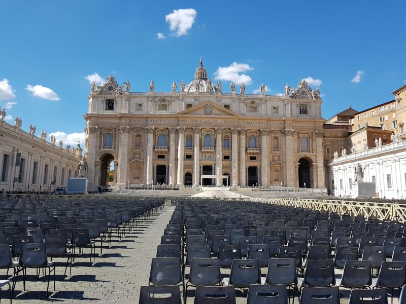 Saint Peter's Square 8