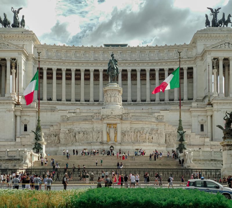 Piazza Vittorio Emanuele II 3