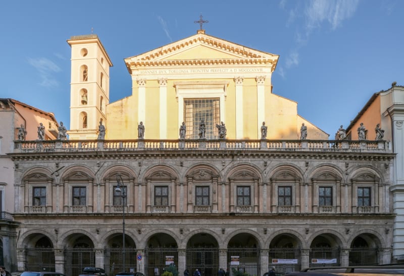 Santi Apostoli 1