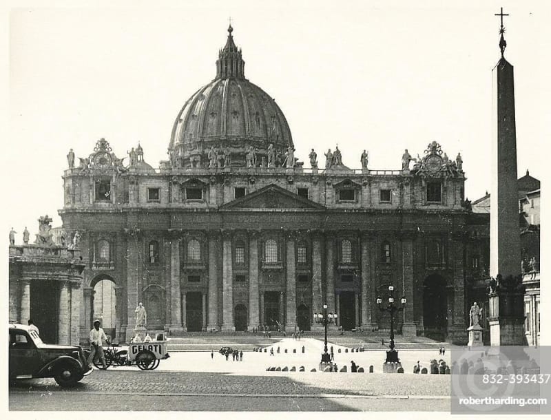 Saint Peter's Square 14
