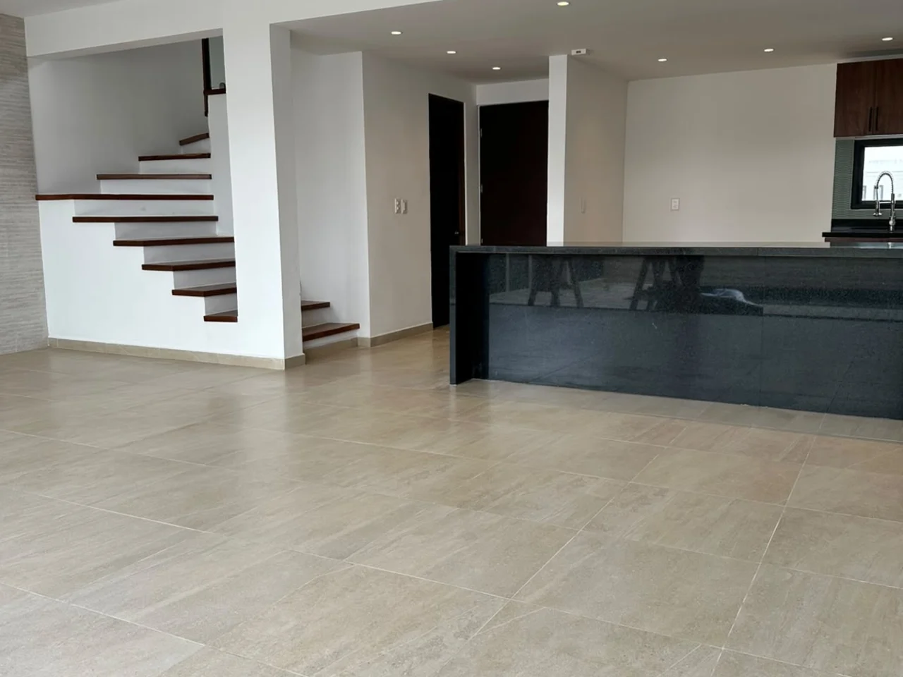 Casa Ianin Rio Residencial - foto 4