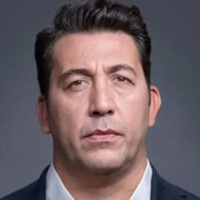 Emre  Kınay