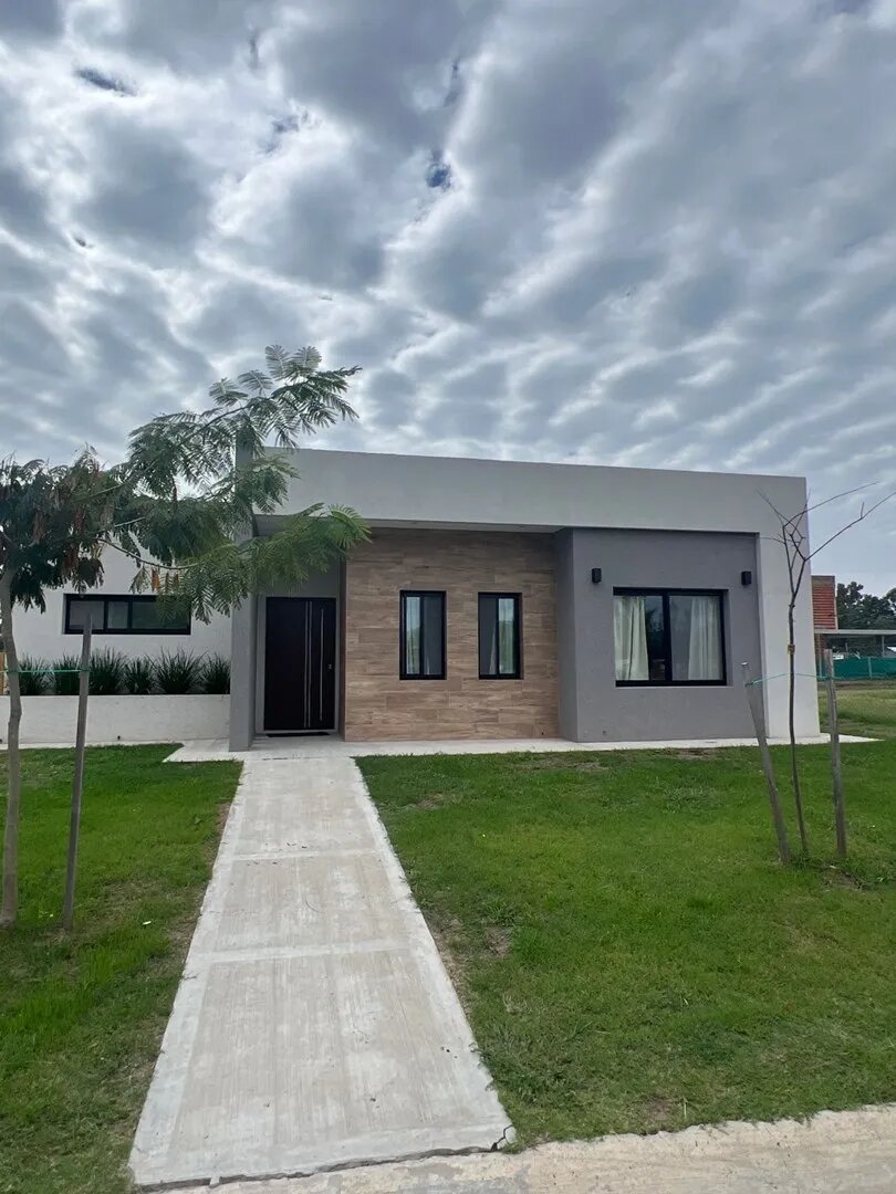 Casa de 3 dormitorios en Santa Sofía, Pilar del Este, Pilar