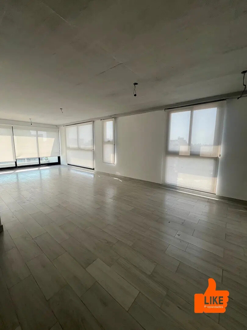 Dúplex de 4 ambientes con cochera en Villa del Parque