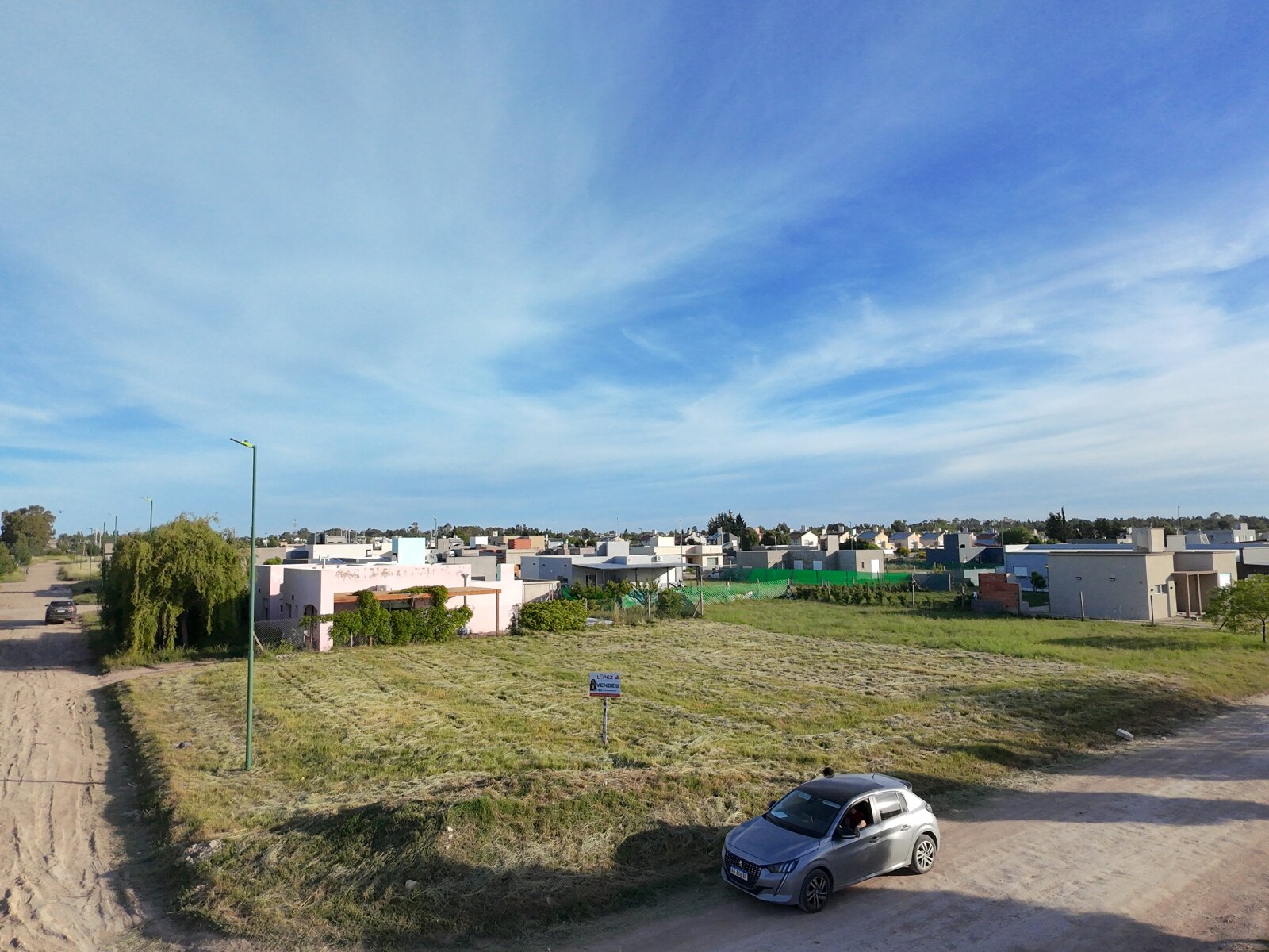 Lote en esquina en Las Acacias, Bahía Blanca - 593 m²