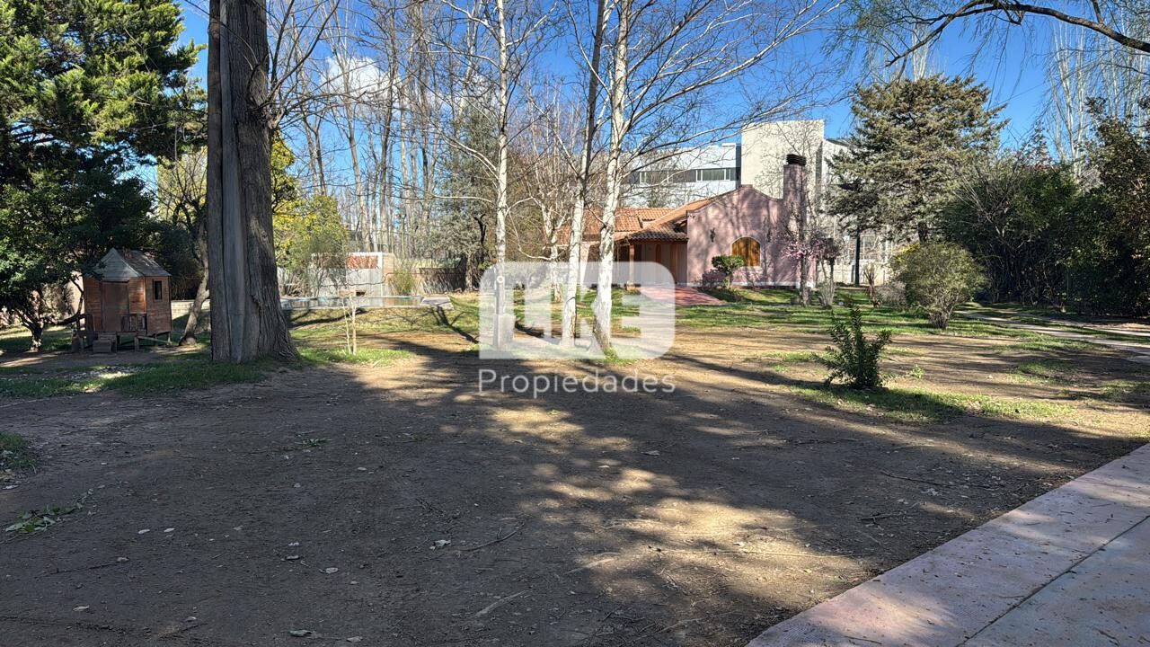 Casa en alquiler ideal para uso comercial en Canal V, Neuquén