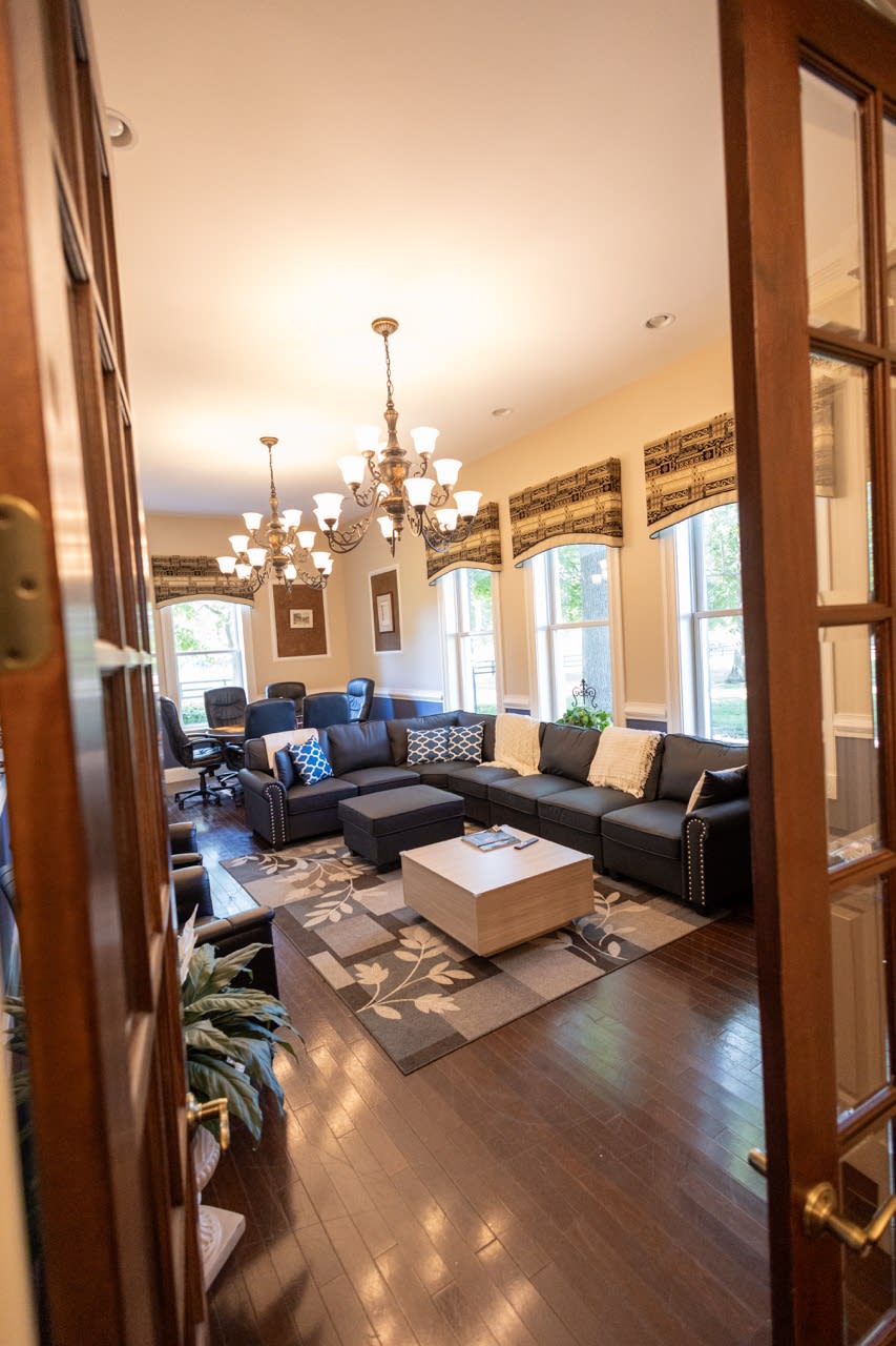 Grooms Lounge Cincinnati Wedding Venue Large