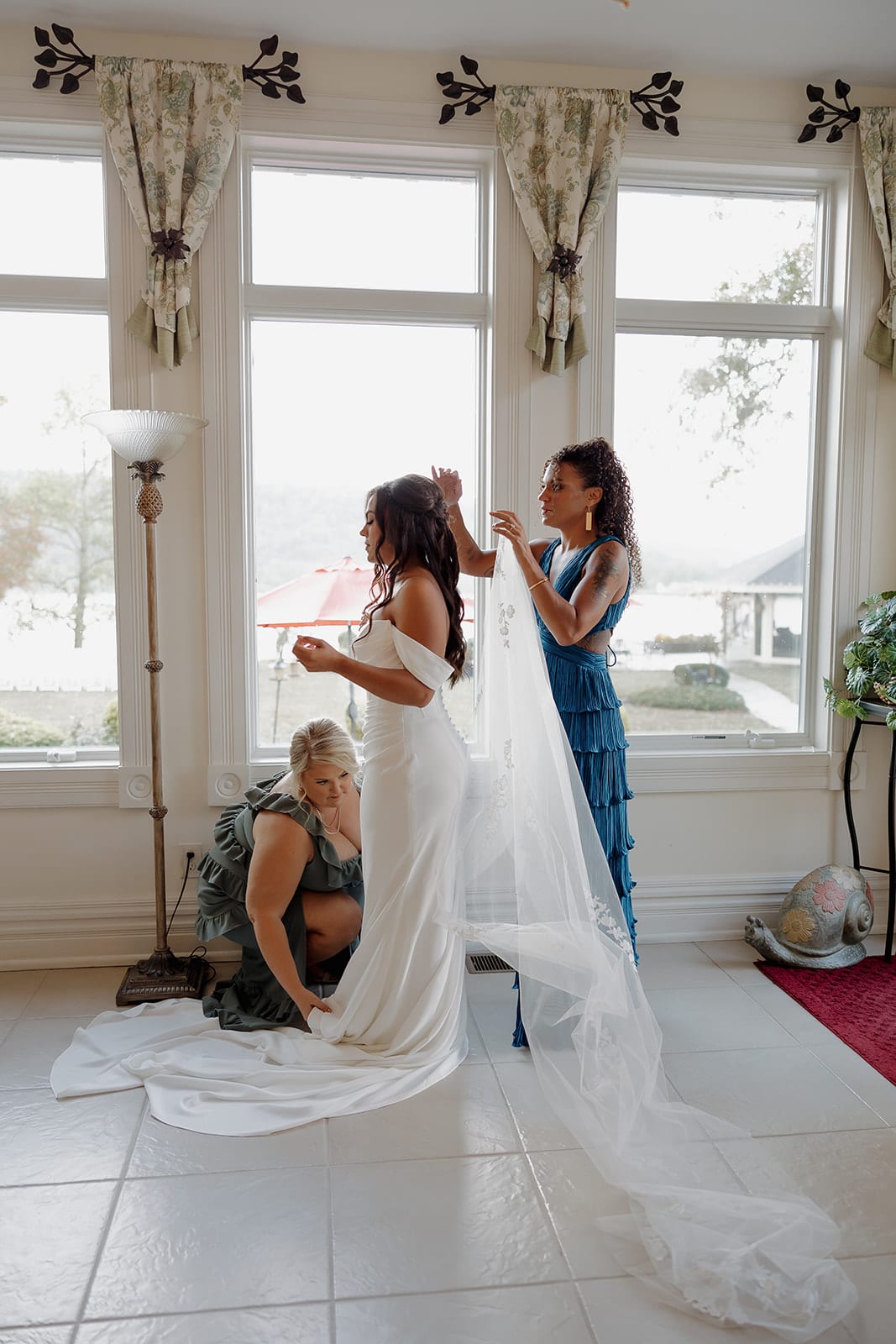 Historic Inn Bridal Preparation Room