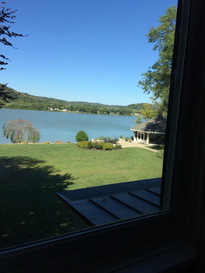 Premium Waterfront River View Window