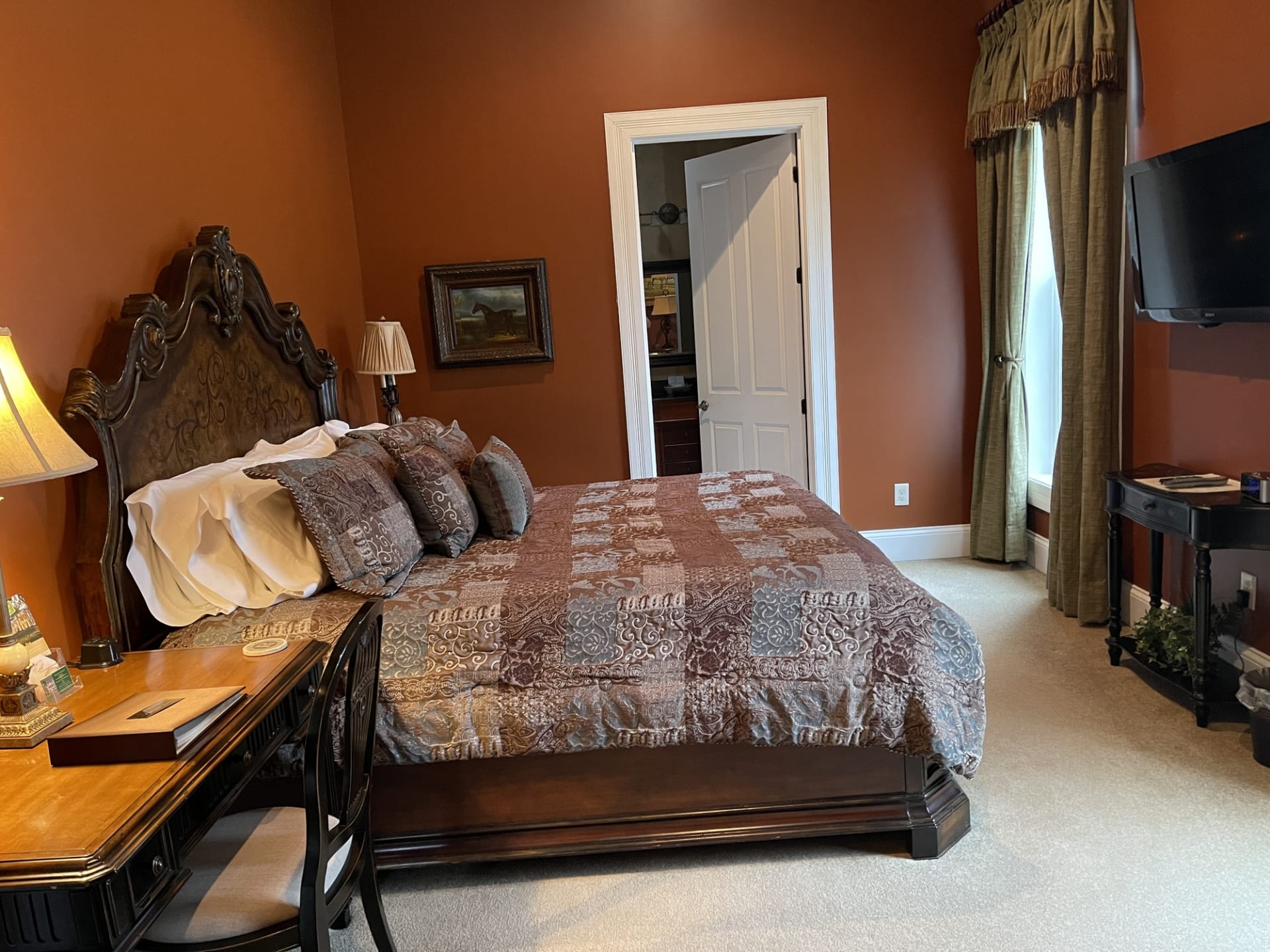 The Chestnut Suite