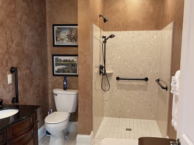 The Oak Suite thumbnail 5