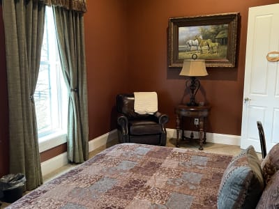 The Chestnut Suite thumbnail 3