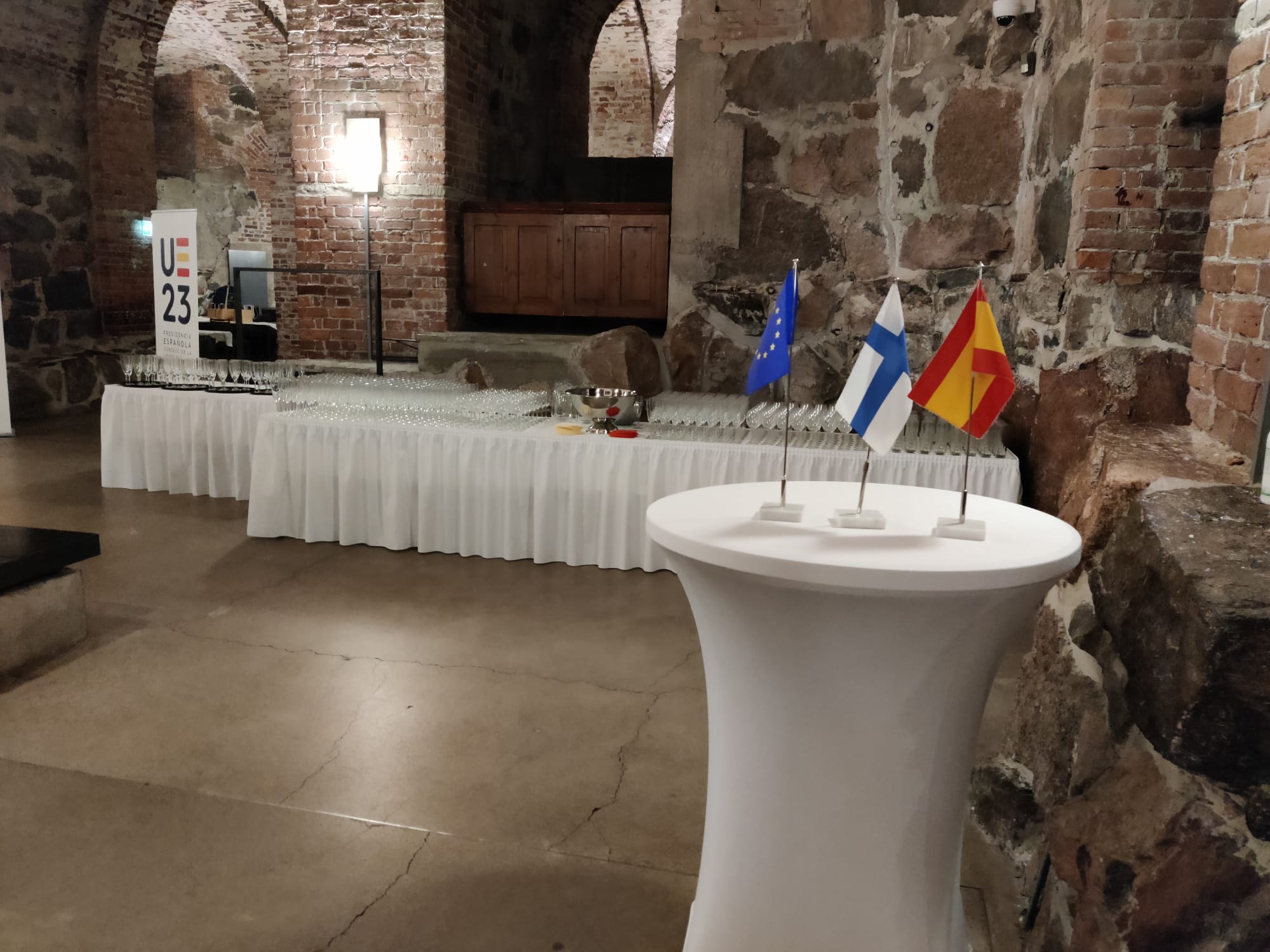 It is a great pleasure for Servilimp to have been able to participate in the Spanish National Day event in Helsinki.

We offer a range of rental equipment that caters to many different event catering: institutional meetings, corporate cocktails, breakfast talks, private dining etc.