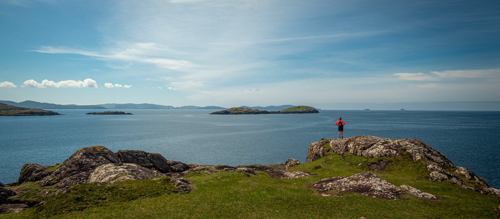 Uitzicht vanaf Abbey Island over Derrynane