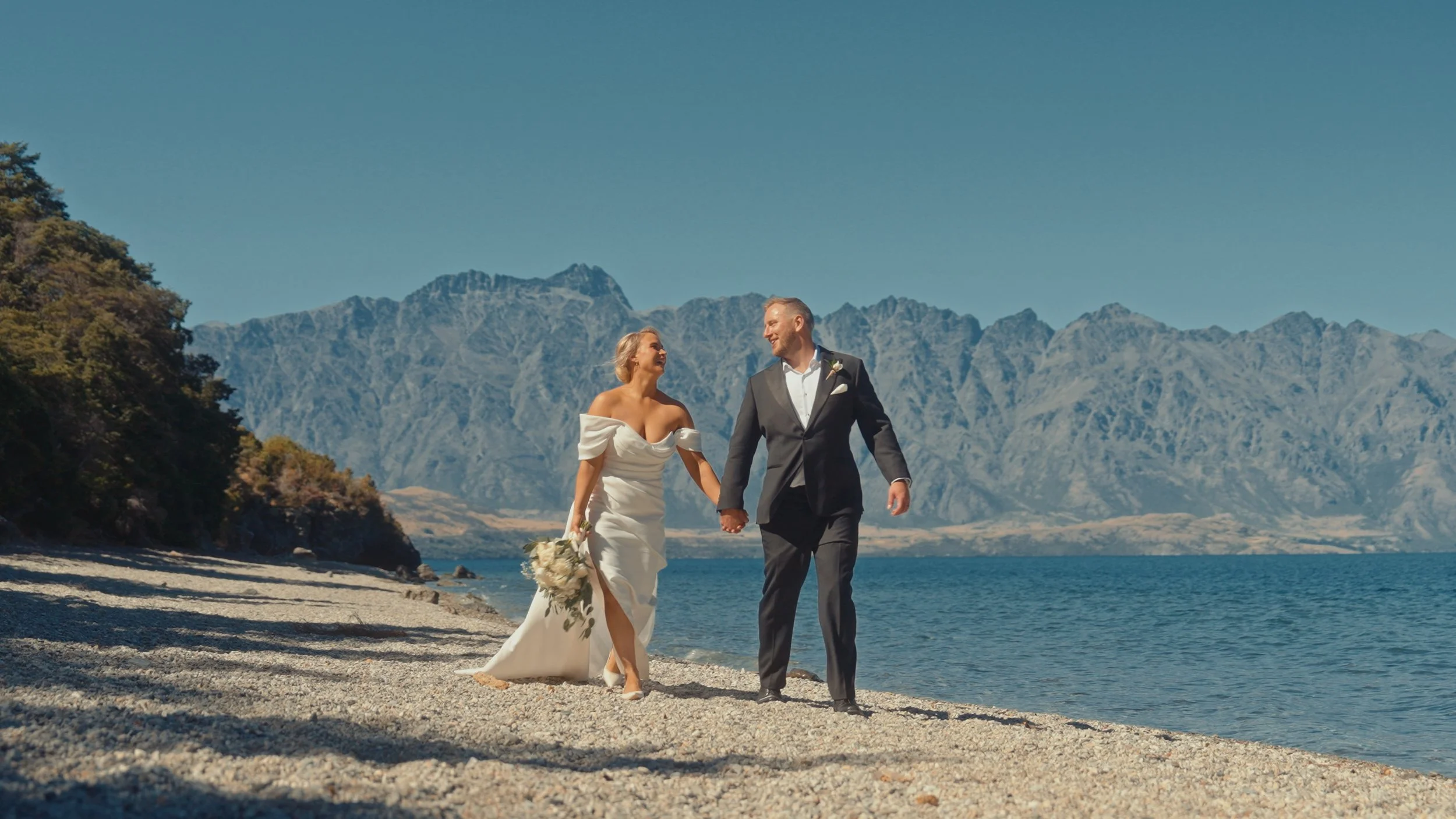 Karolina + Jake still 25