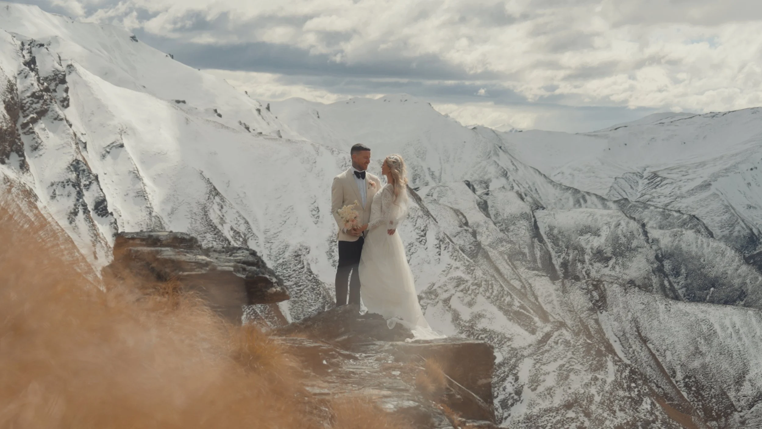 Queenstown wedding couple