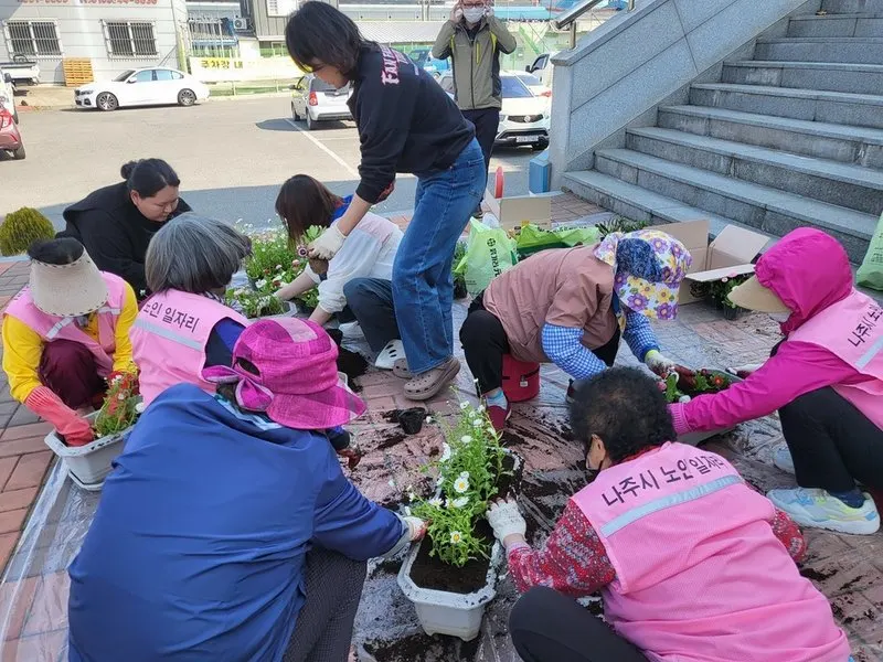 나주시, 4710명 노인일자리 참여자 위해 안전특별점검 나서