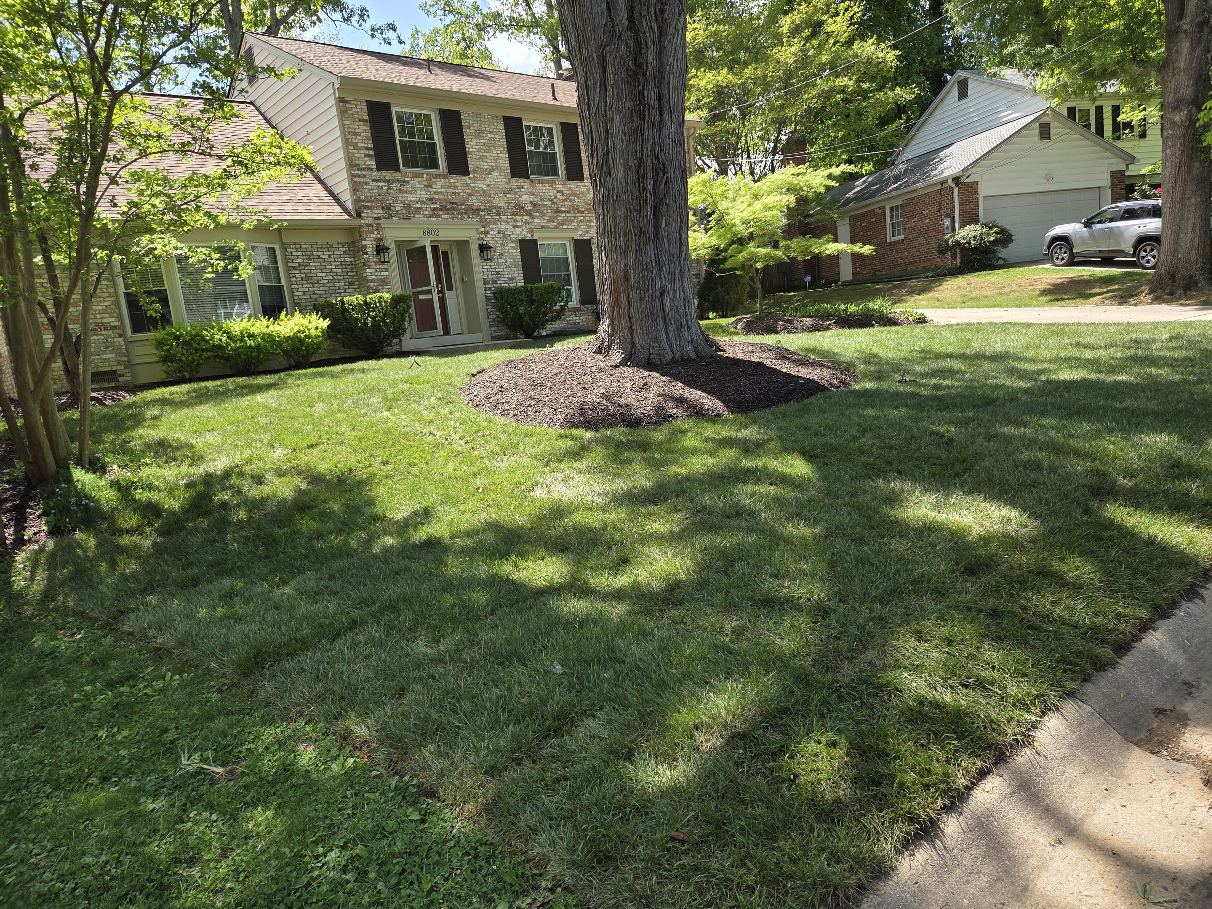 Landscaped residential property in the Northern Virginia & Potomac, MD area