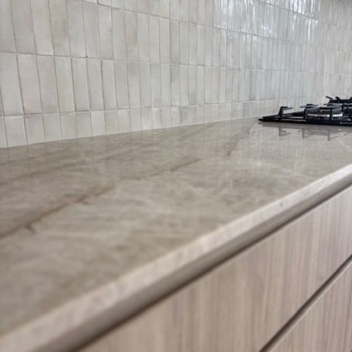 Rice Series Gloss Wall Tile installed