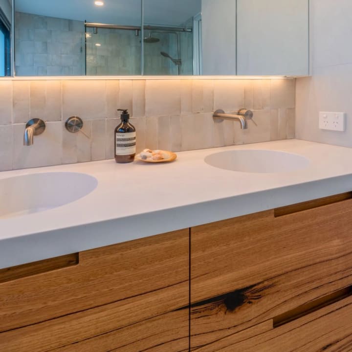 Rice Series Gloss Wall Tile installed