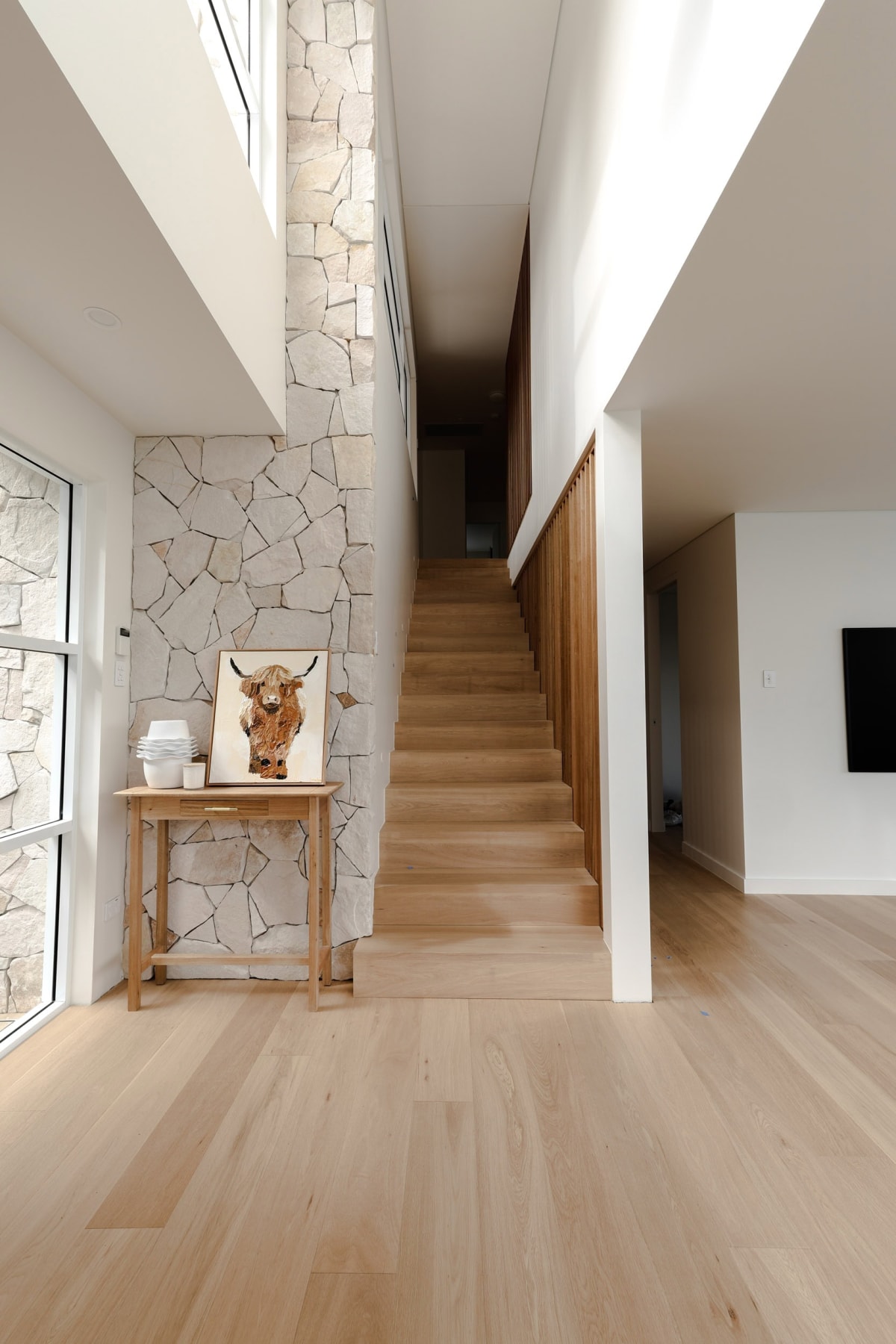 Inside The Sunset Place – A Modern Retreat of Texture and Tranquillity – A Grand Entrance with Sandstone Cladding (3)