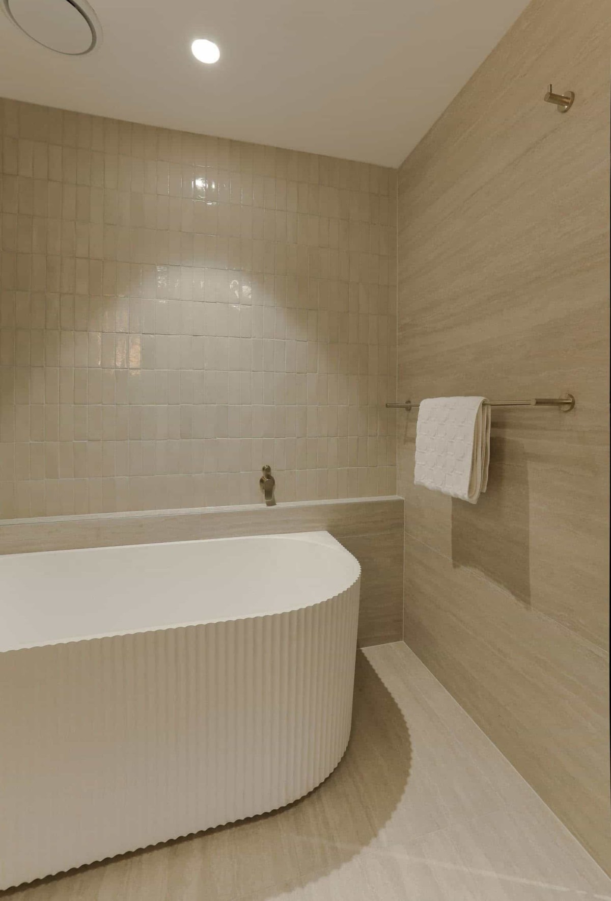 Arncliffe – A Bespoke Entertainer With World-Class Design Instincts – Bathrooms as Works of Art (3)