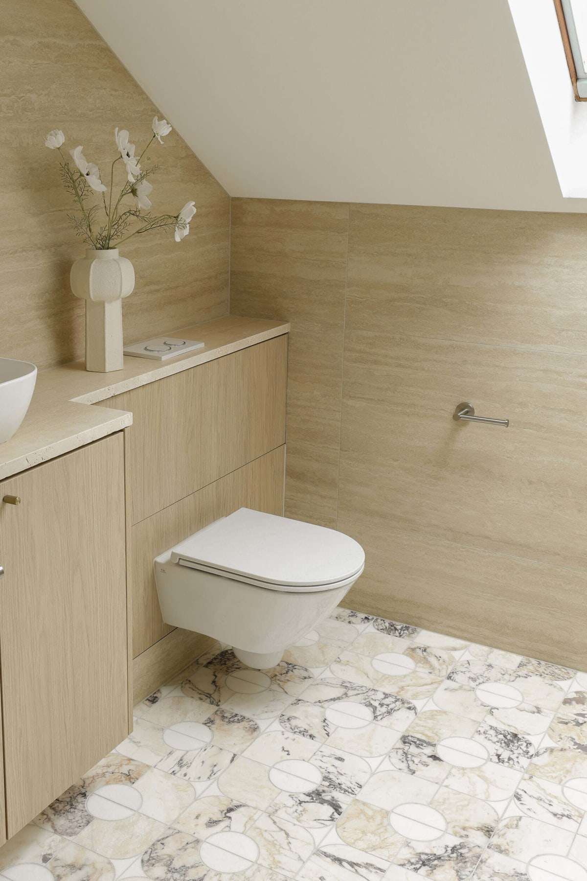 Arncliffe – A Bespoke Entertainer With World-Class Design Instincts – Bathrooms as Works of Art (11)