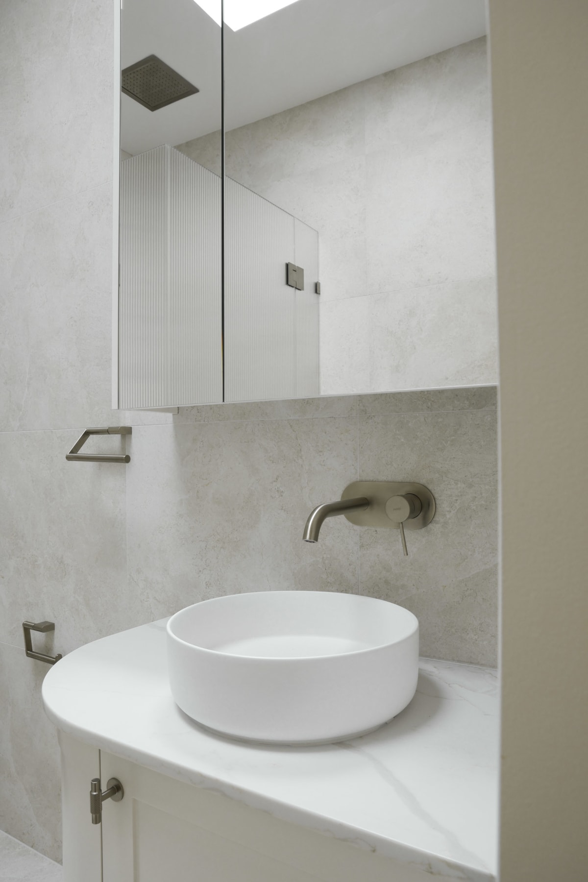 A Coco Build Terrace Transformation in Sydney – Ensuite: Calacatta Subway Feature (3)