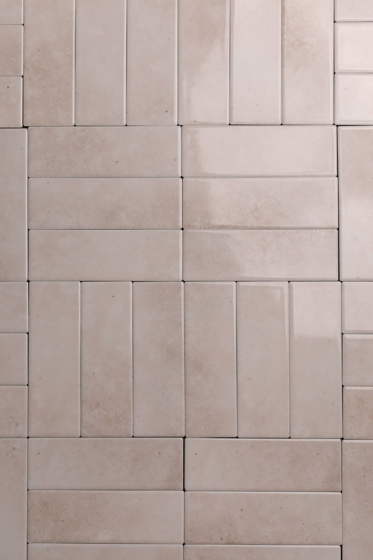 Your Guide to Subway Tile Patterns & Layouts –  Featuring Our New Linen Gloss 50×150 mm – project photograph (2)
