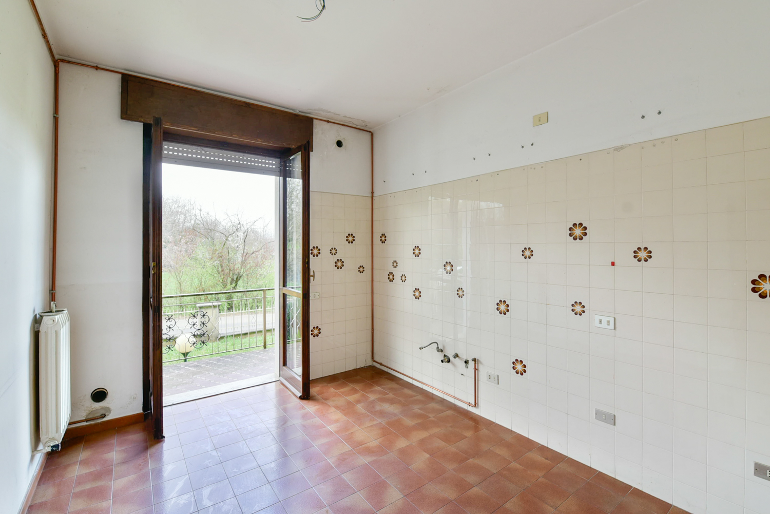 Trilocale via Francesco Lovati 45, Calò, Besana in Brianza