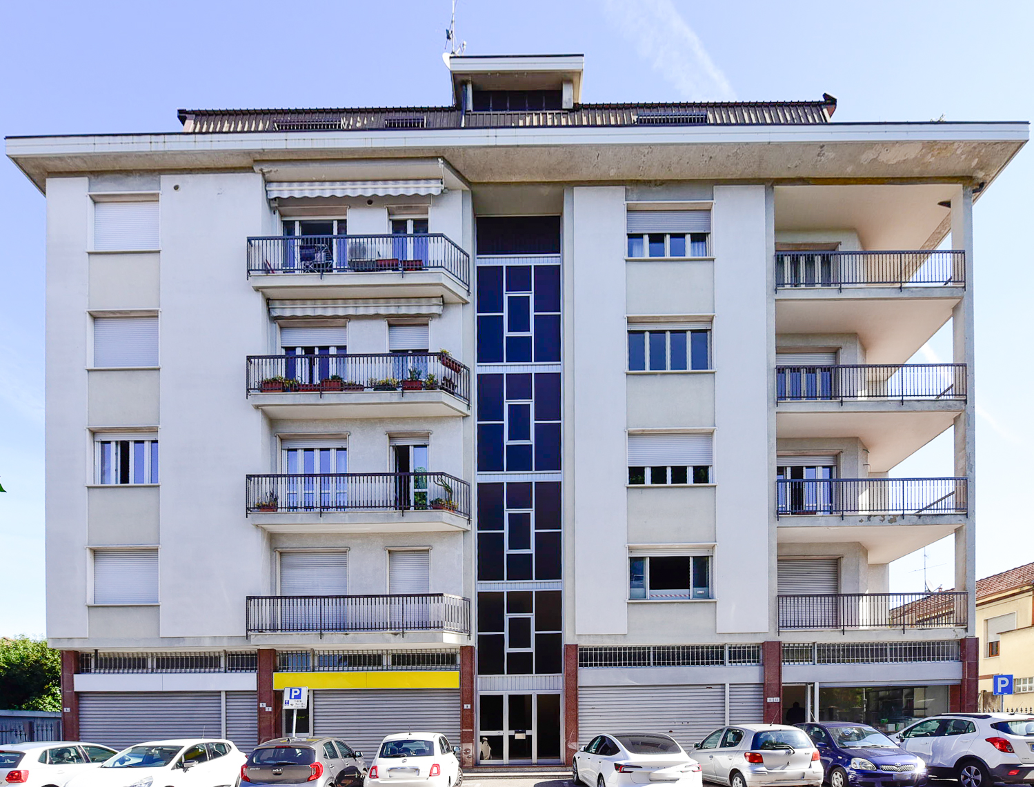 Quadrilocale via Montello 9, Cabiate