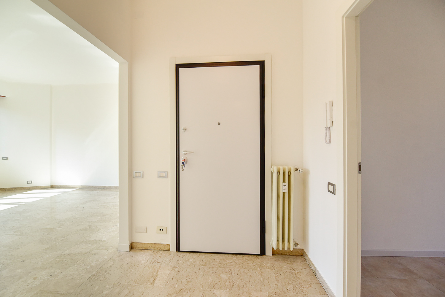 Trilocale via Alessandro Volta 36, San Biagio, Monza