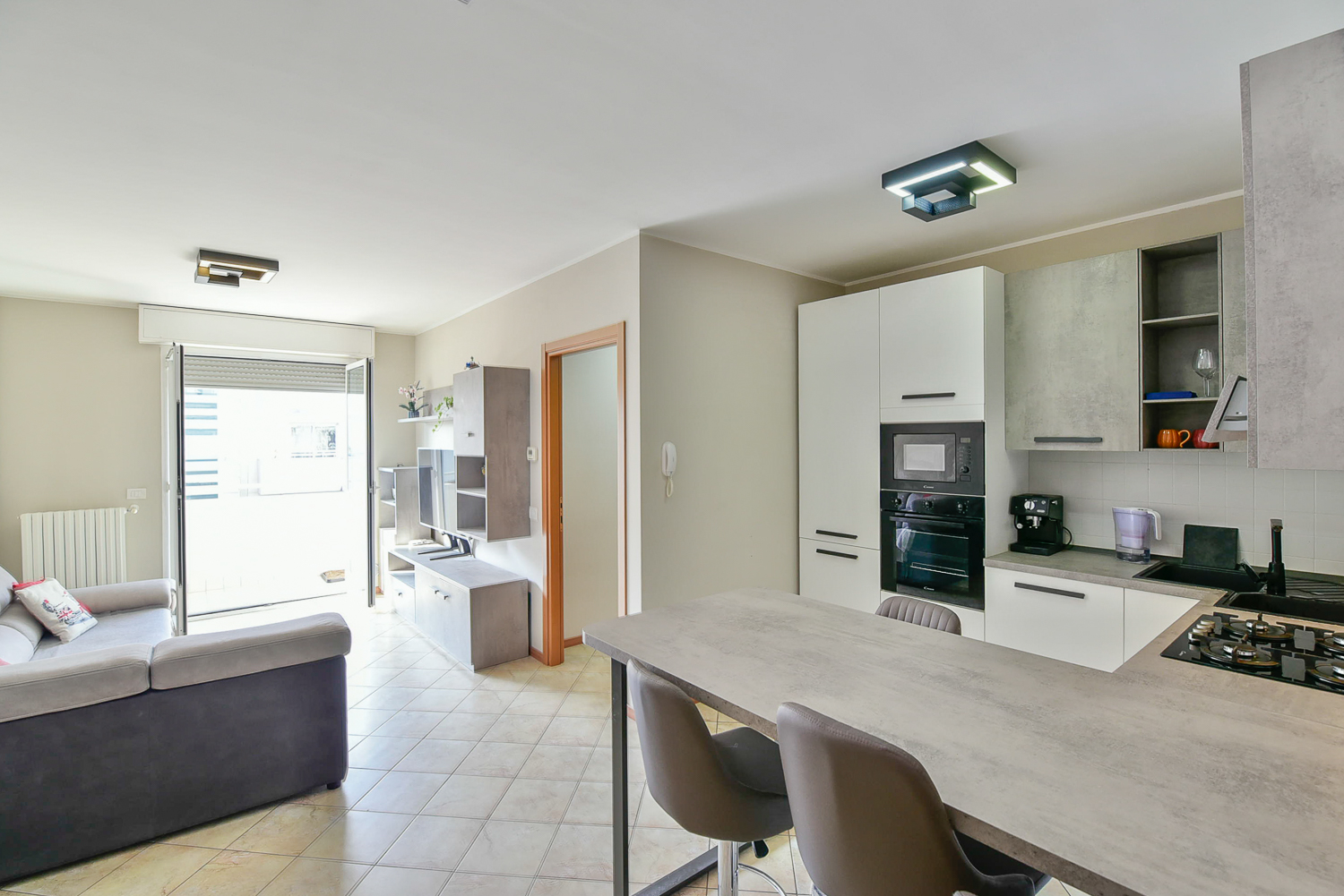 Bilocale via Victor Hugo 4, Consonno - Bivio, Seregno