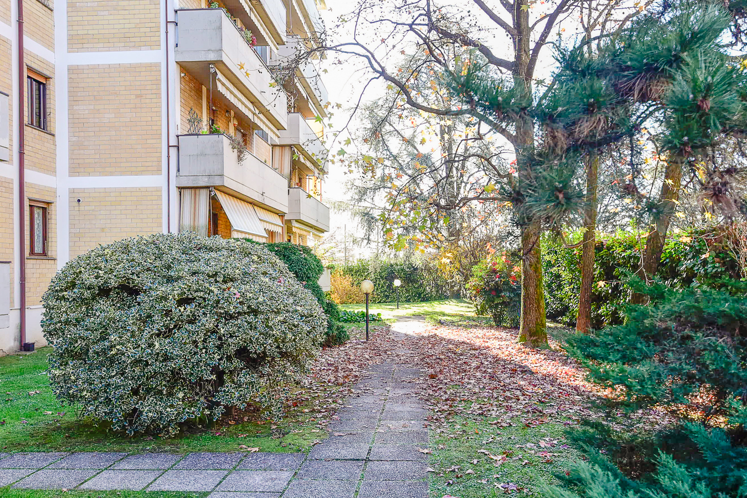 Trilocale via Giovanni Pacini 65, San Carlo, Seregno