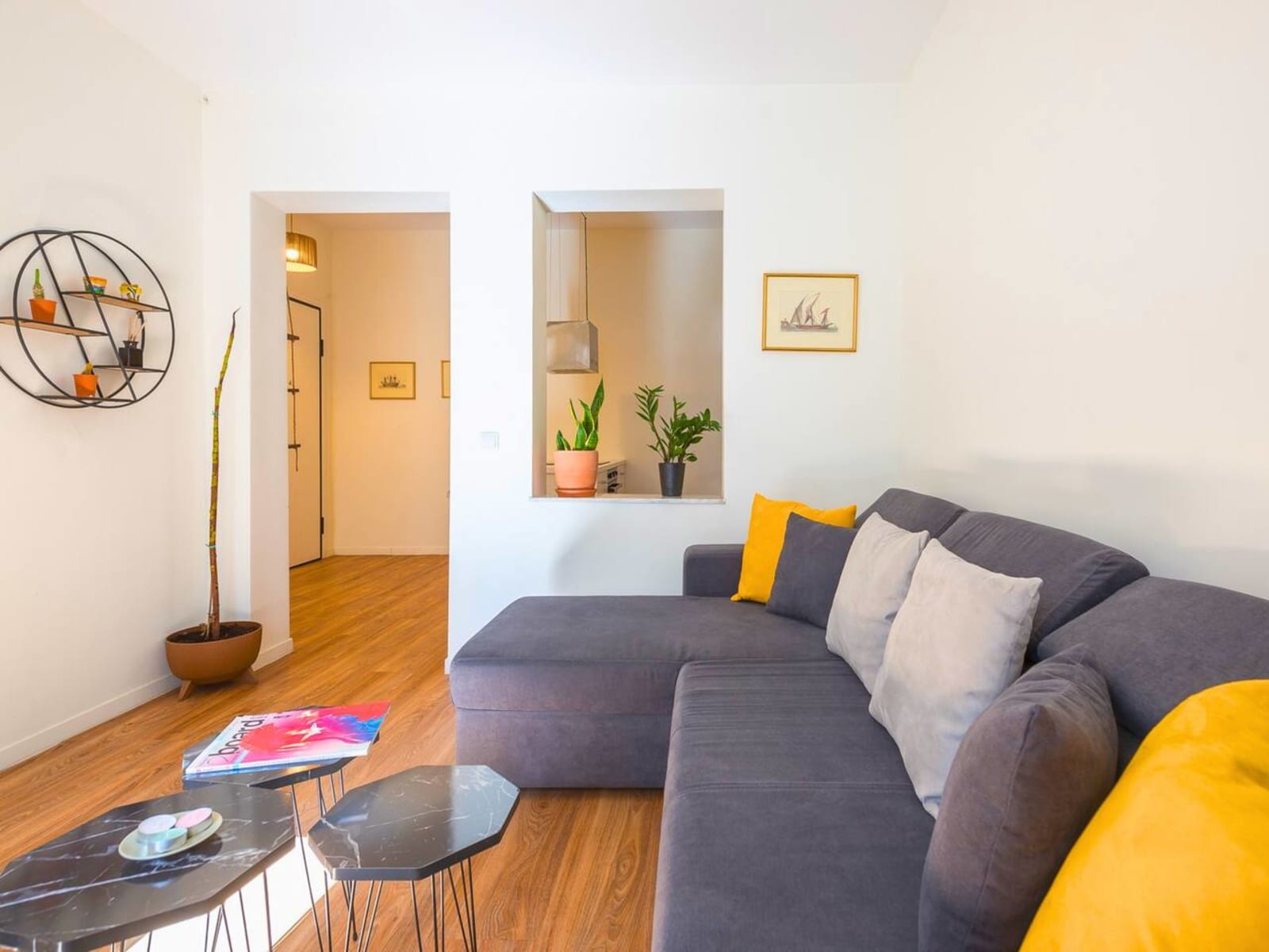 Omian Pearl Pangrati Vibes Top floor balcony suite 1