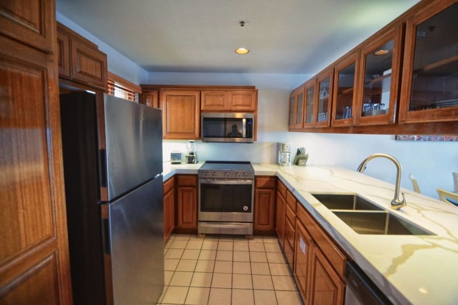 Hamilton Cove Oceanfront view 2bd with golf cart 4