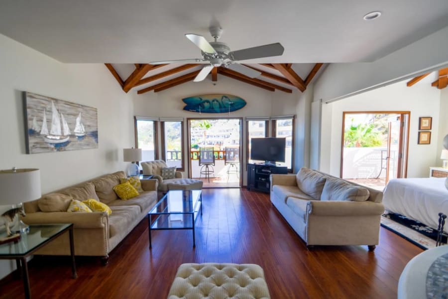 Oceanfront view, plus corner patio and golf cart 3