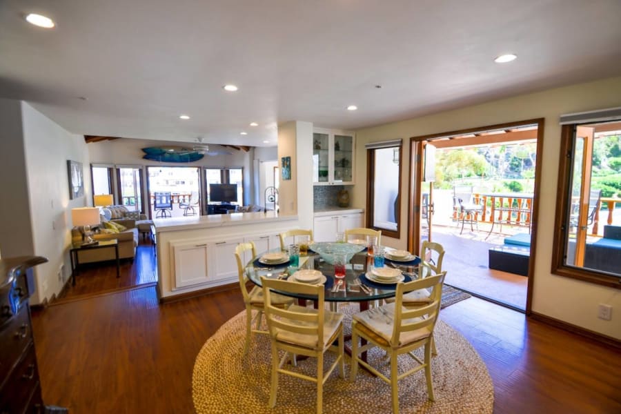 Oceanfront view, plus corner patio and golf cart 4